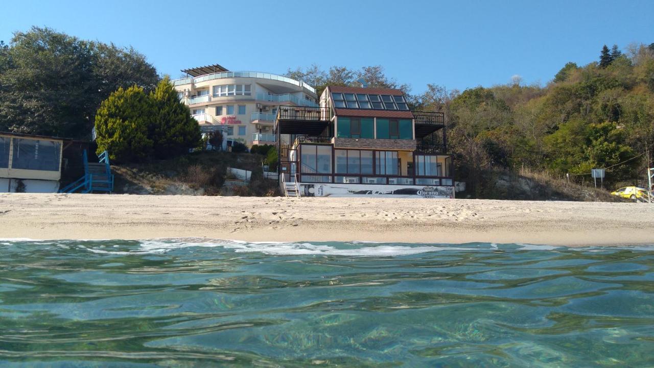 Hemingway Rooms In Happy Beach Varna ภายนอก รูปภาพ