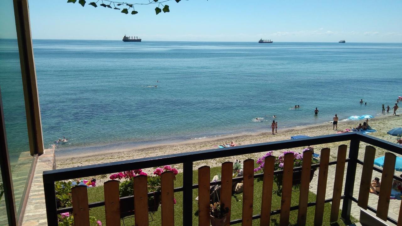 Hemingway Rooms In Happy Beach Varna ภายนอก รูปภาพ