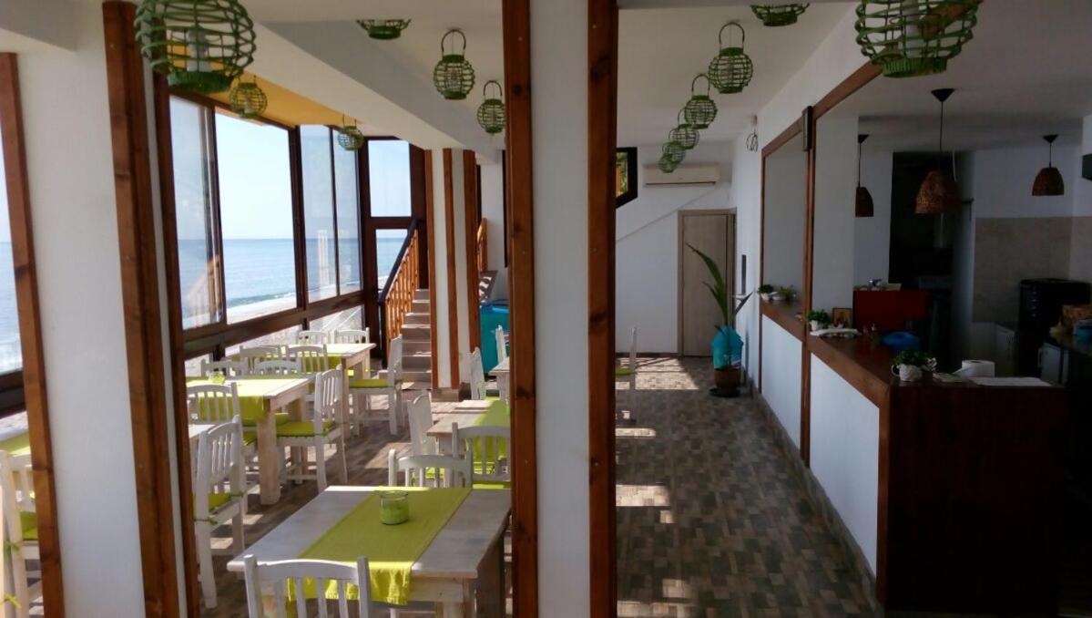 Hemingway Rooms In Happy Beach Varna ภายนอก รูปภาพ