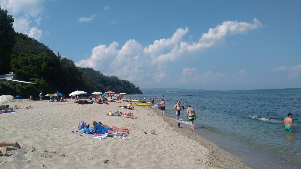 Hemingway Rooms In Happy Beach Varna ภายนอก รูปภาพ