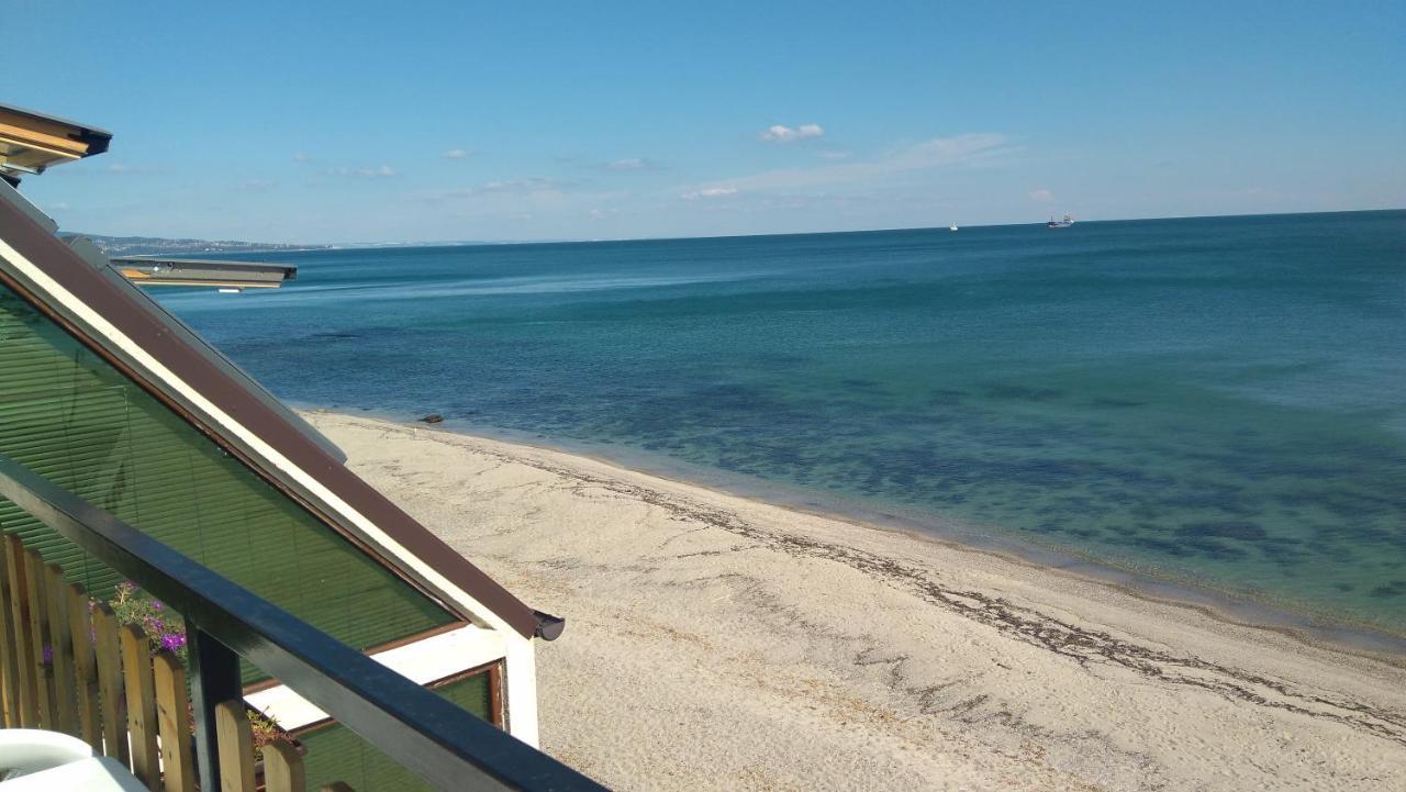 Hemingway Rooms In Happy Beach Varna ภายนอก รูปภาพ