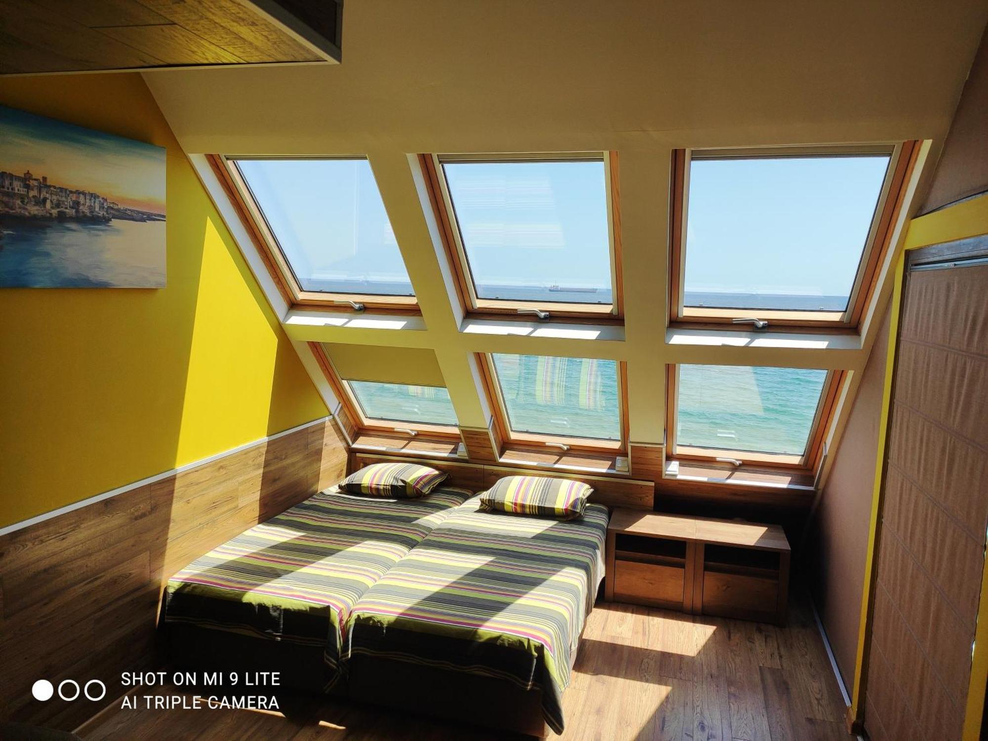 Hemingway Rooms In Happy Beach Varna ภายนอก รูปภาพ