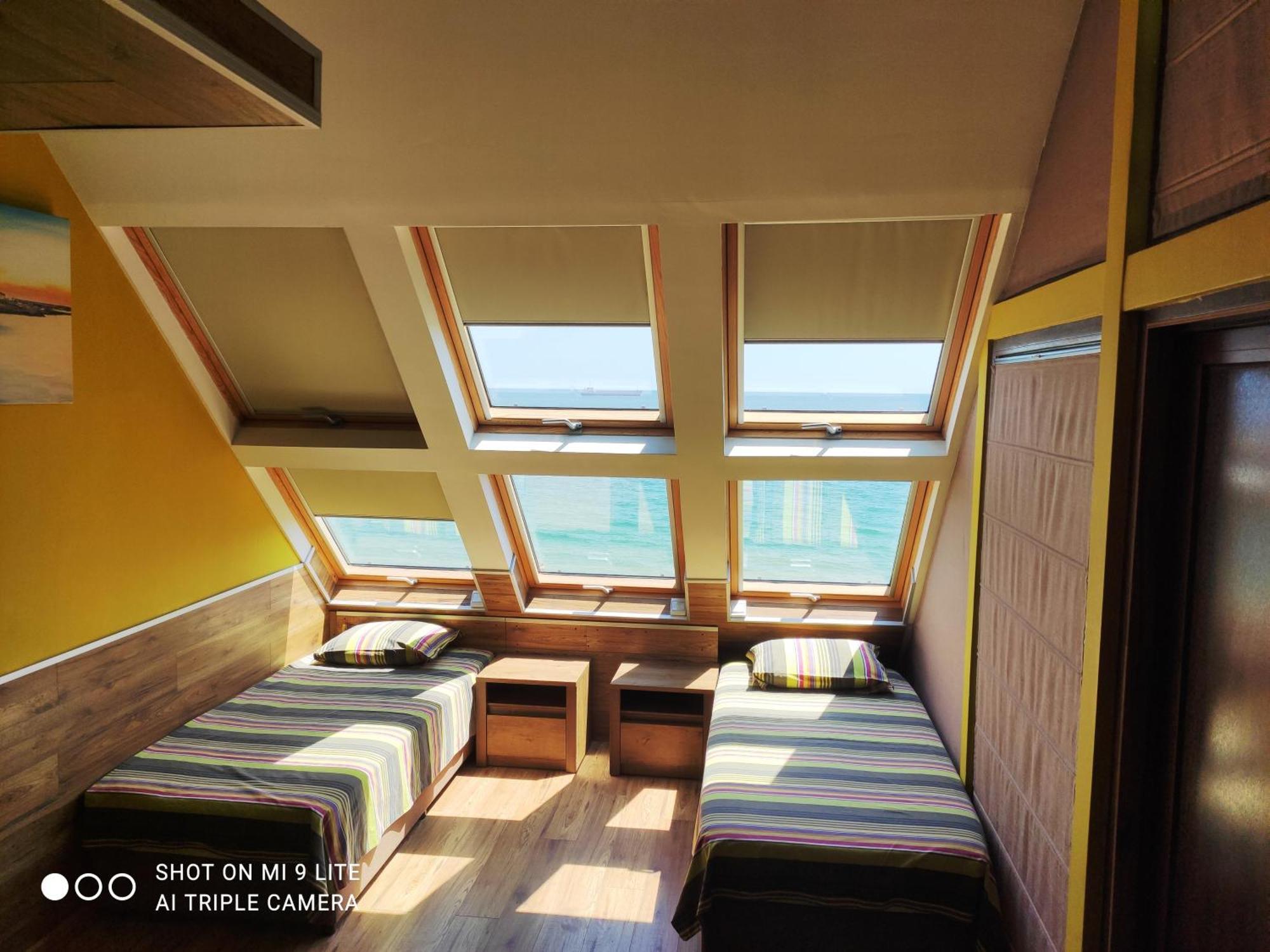 Hemingway Rooms In Happy Beach Varna ภายนอก รูปภาพ