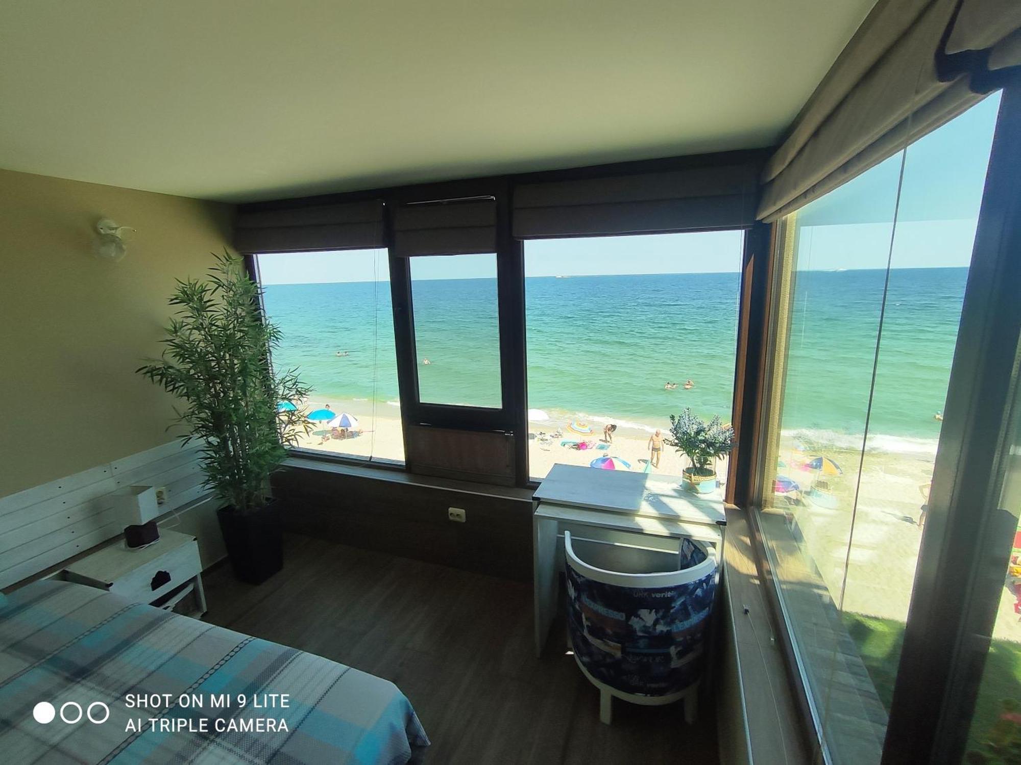 Hemingway Rooms In Happy Beach Varna ภายนอก รูปภาพ