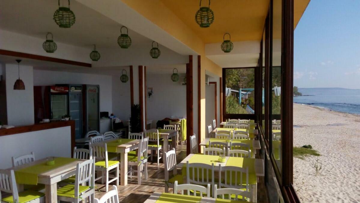 Hemingway Rooms In Happy Beach Varna ภายนอก รูปภาพ