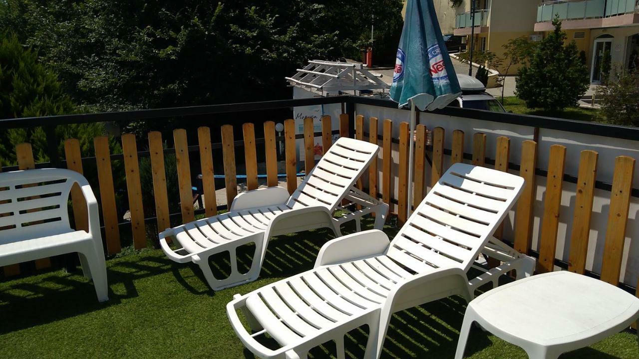 Hemingway Rooms In Happy Beach Varna ภายนอก รูปภาพ